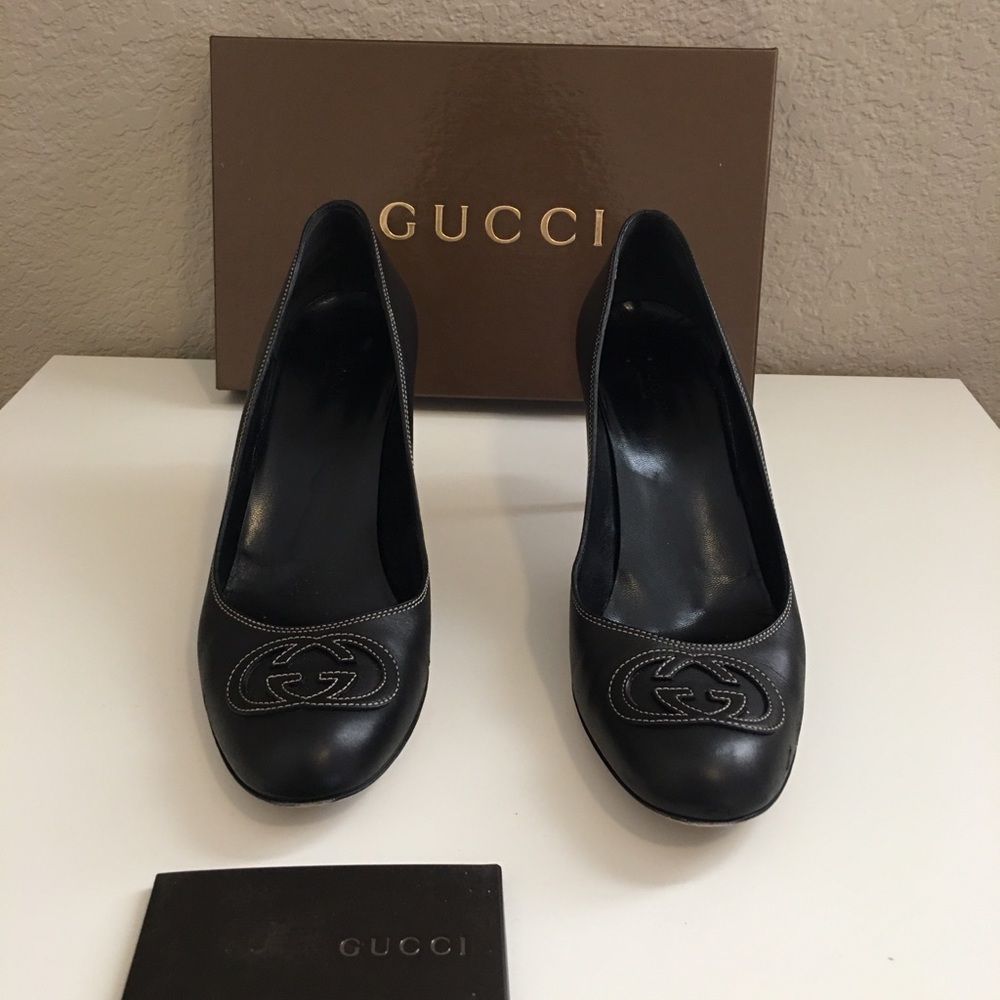 Gucci Classic Black Pumps